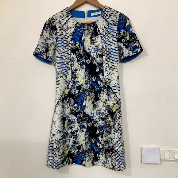 Stylish Printed Dress - Picture 3 of 5